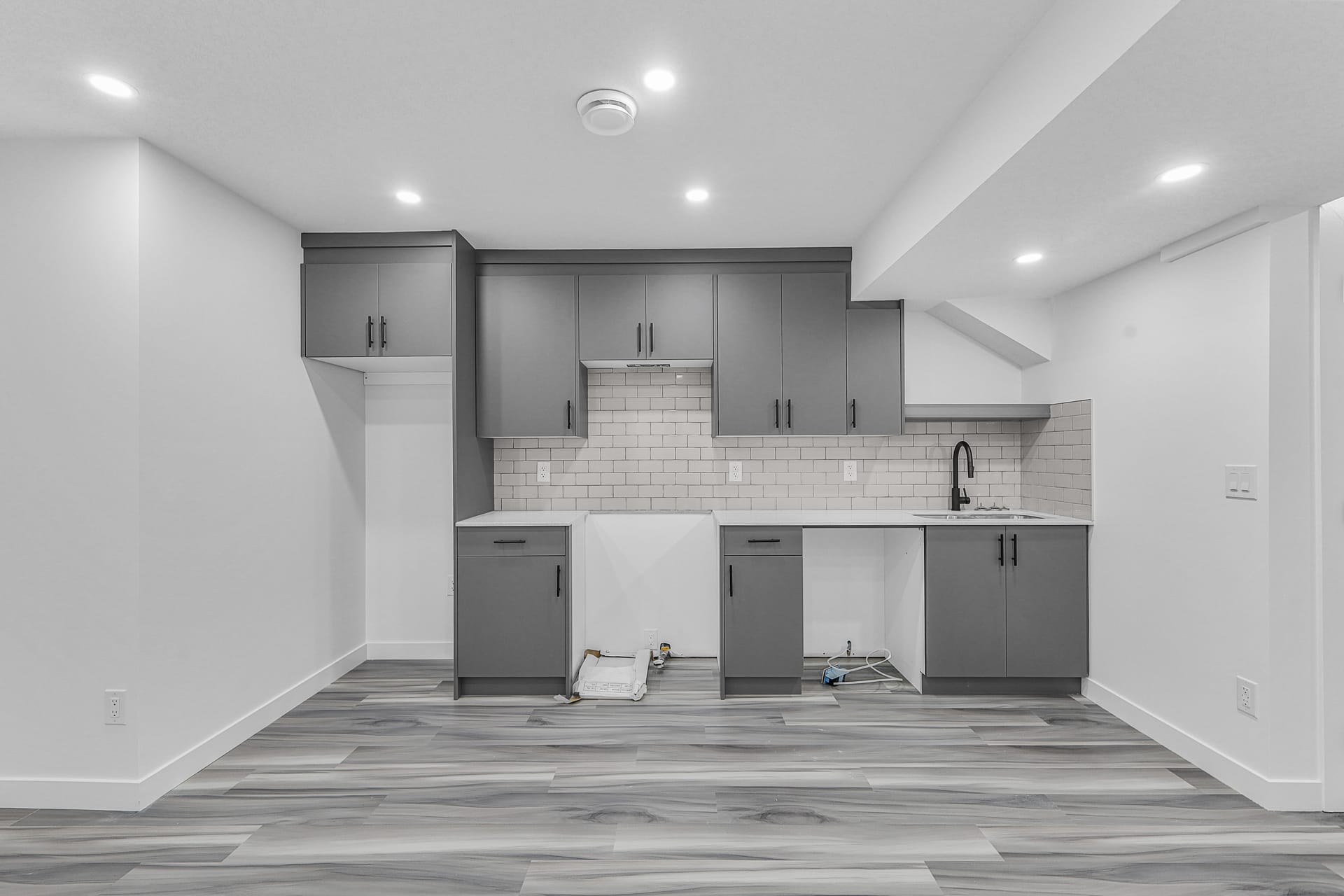 Belmont Legal Suite, Calgary