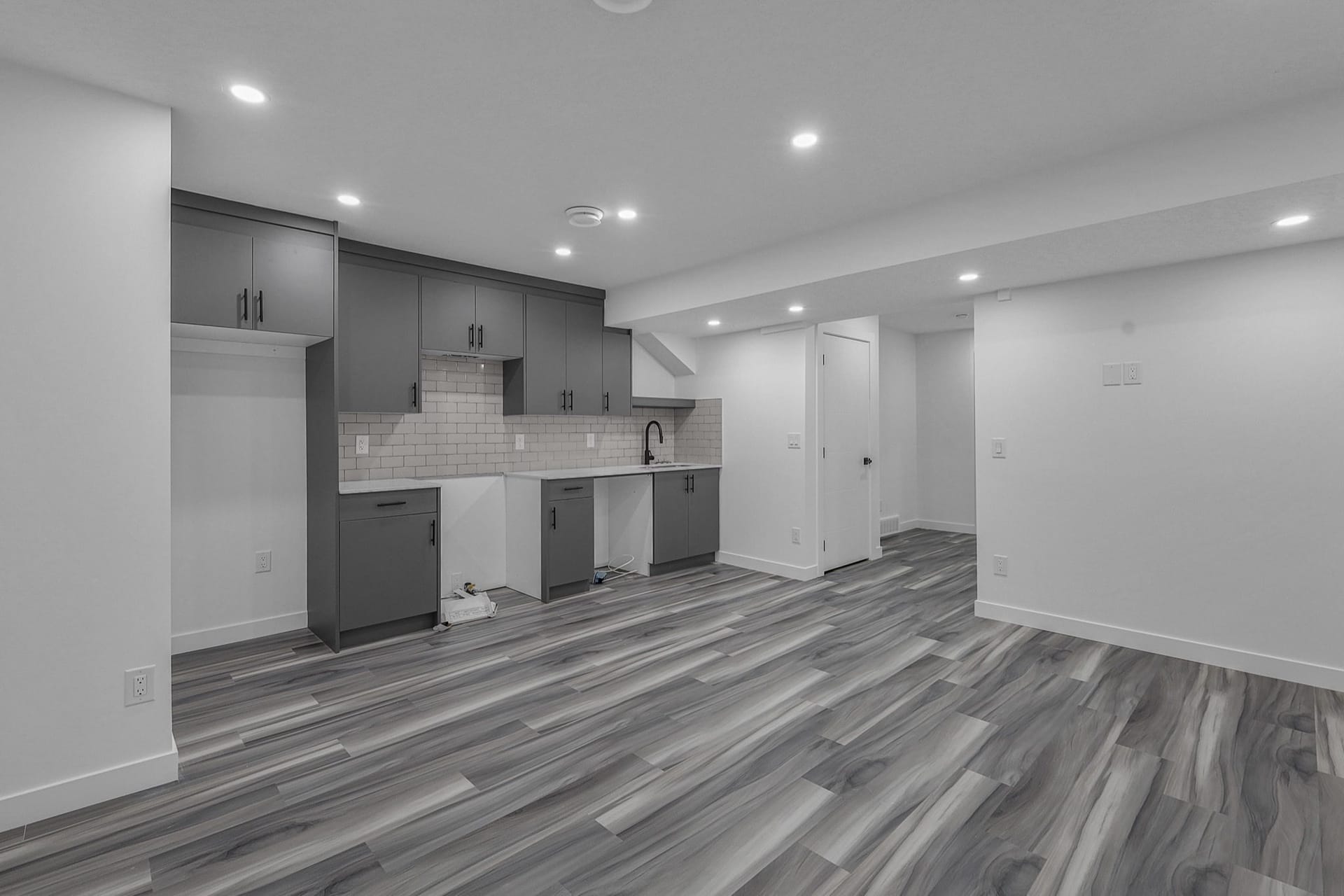 Belmont Legal Suite, Calgary