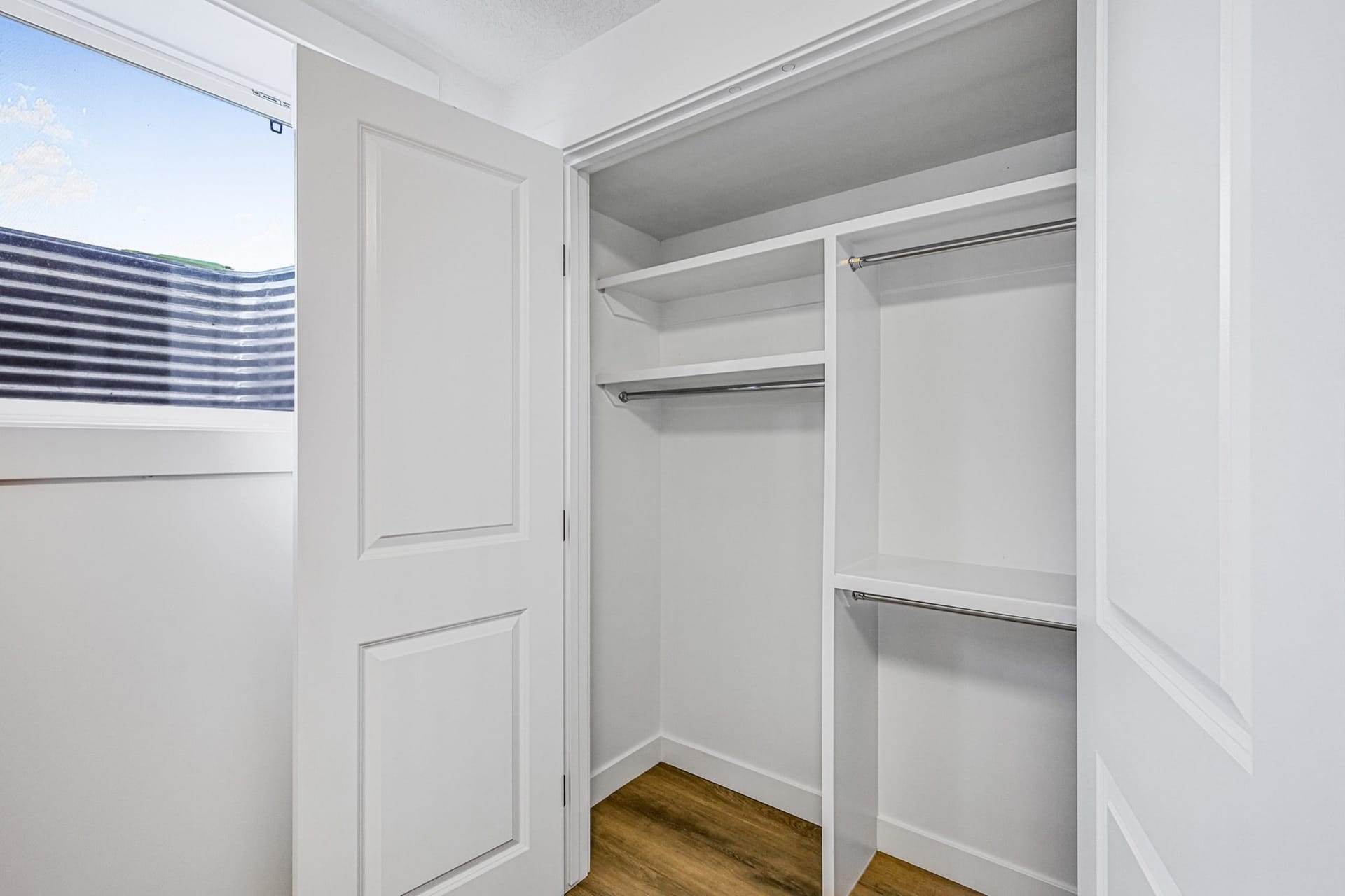 Magnolia Garage & Legal Suite, Calgary
