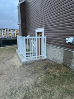 Nolanfield Side Entrance, Calgary