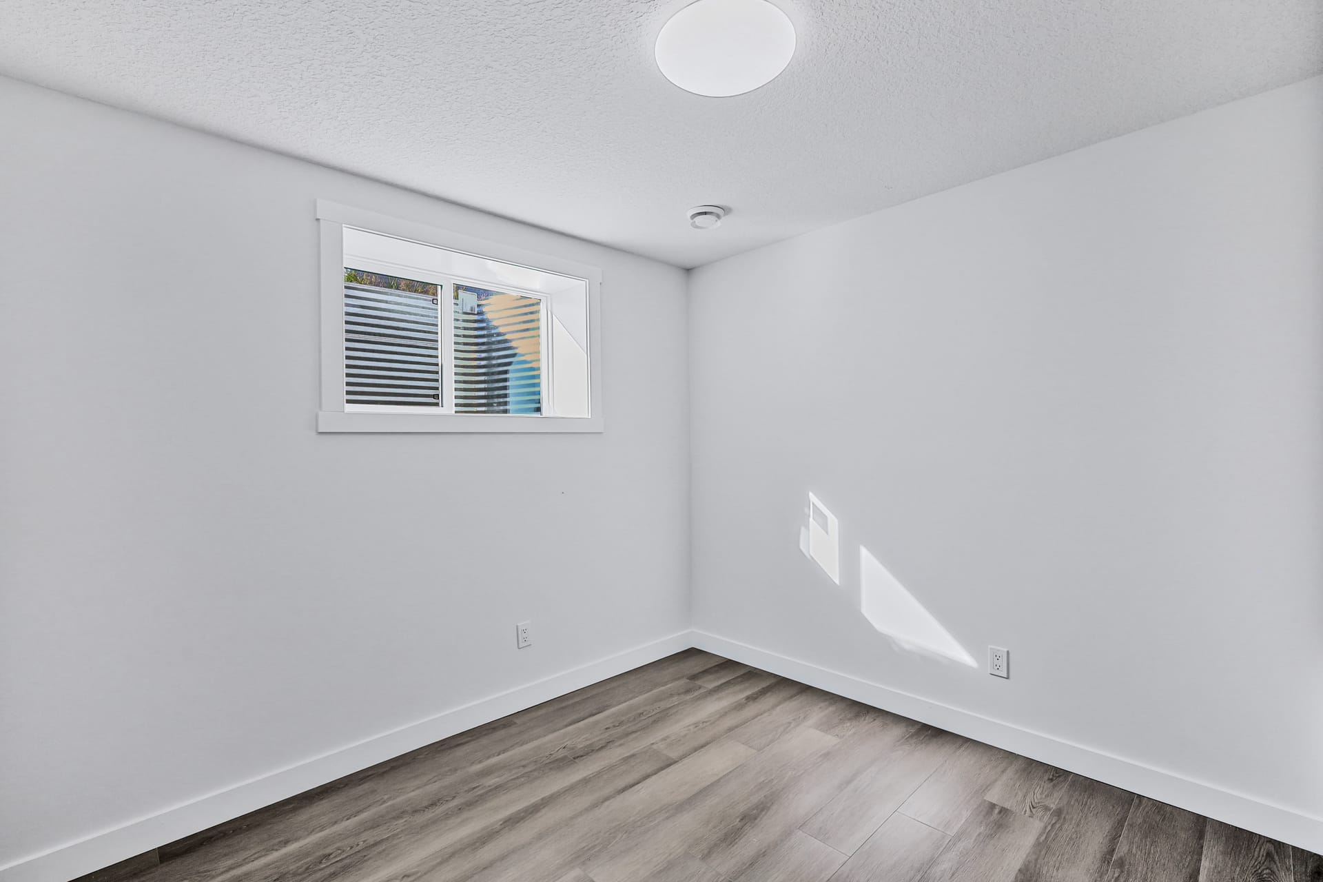 Walgroove Legal Suite, Calgary