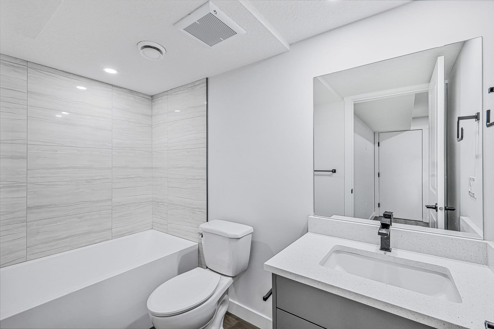 Walgroove Legal Suite, Calgary
