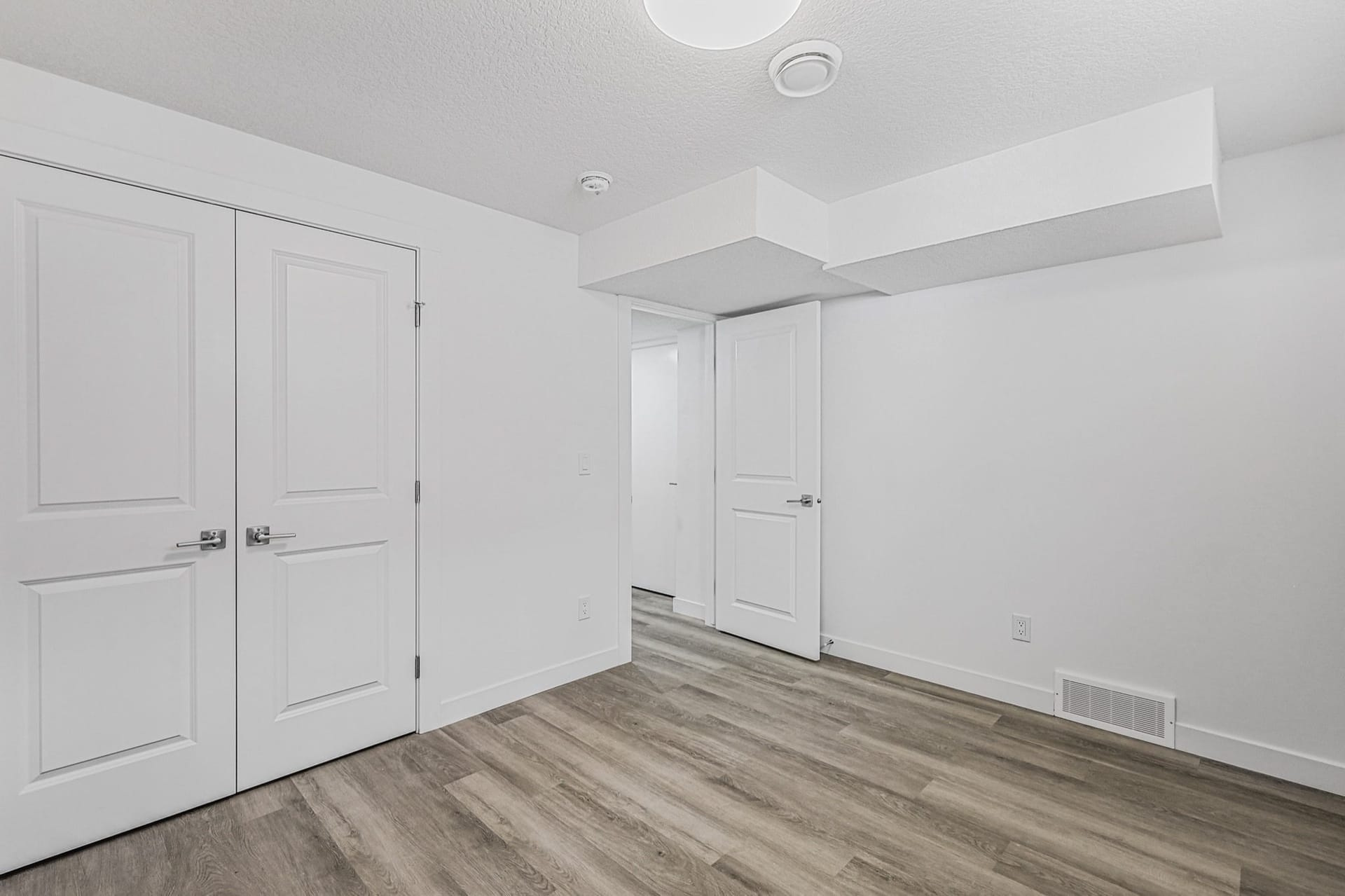 Walgroove Legal Suite, Calgary