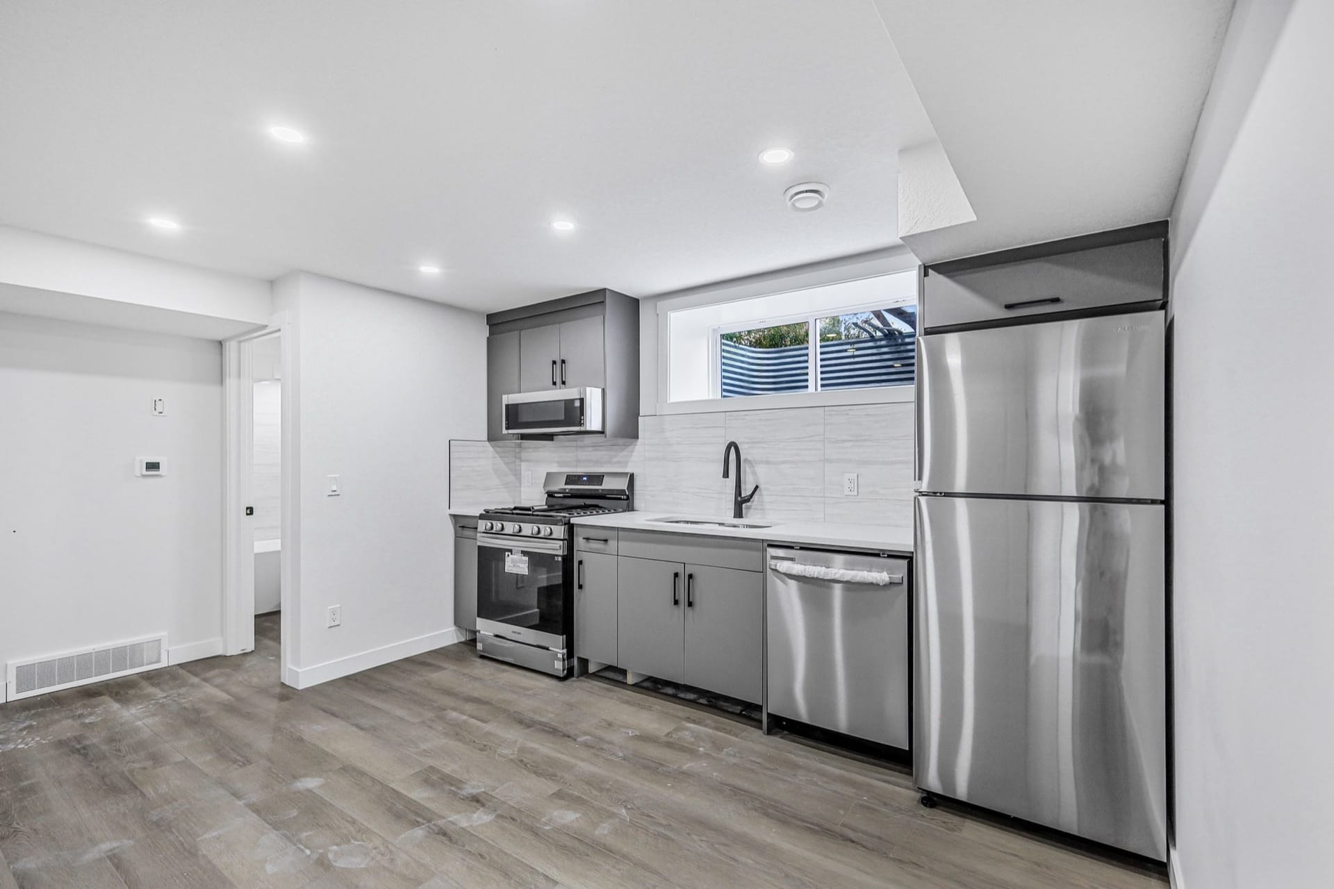 Walgroove Legal Suite, Calgary